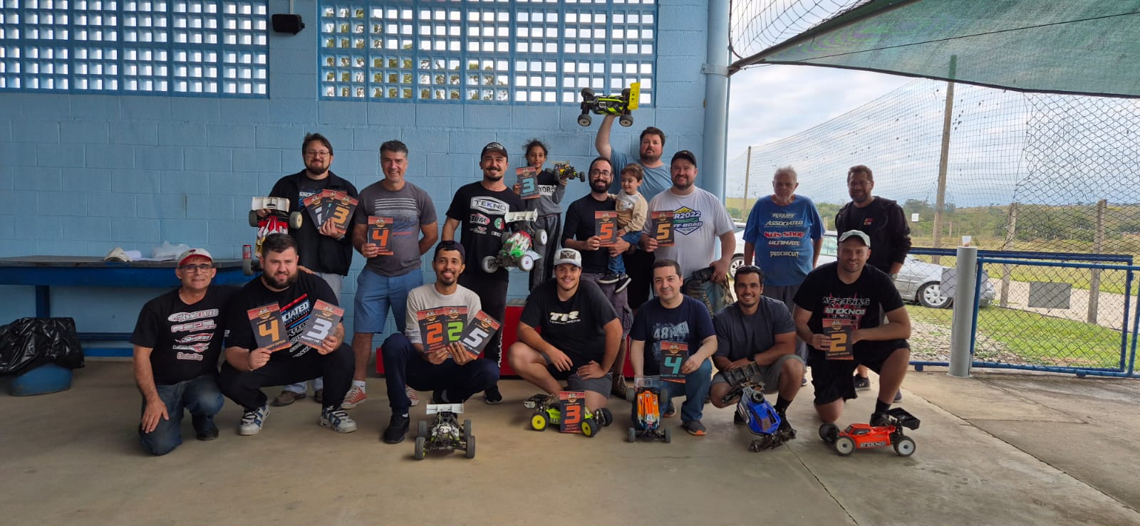 Pódio de etapa de automodelismo