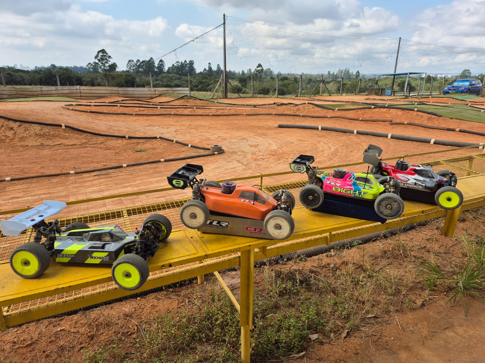 Disputa em curva no circuito